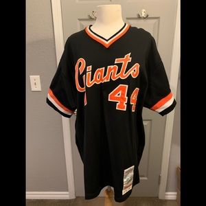 SF giants shirt